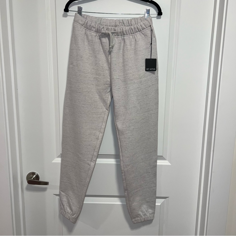 Set Active Heather Grey Sweatpants Joggers Size Small NWT